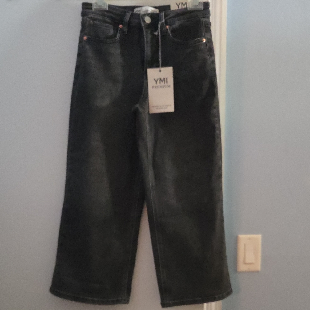 Higth Rise Crop Wide Black Jeans